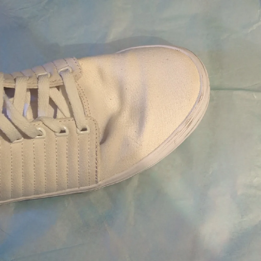 K-Swiss White Sneakers - Picture 4 of 14